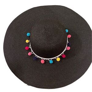 Black sun hat with color Pom Poms